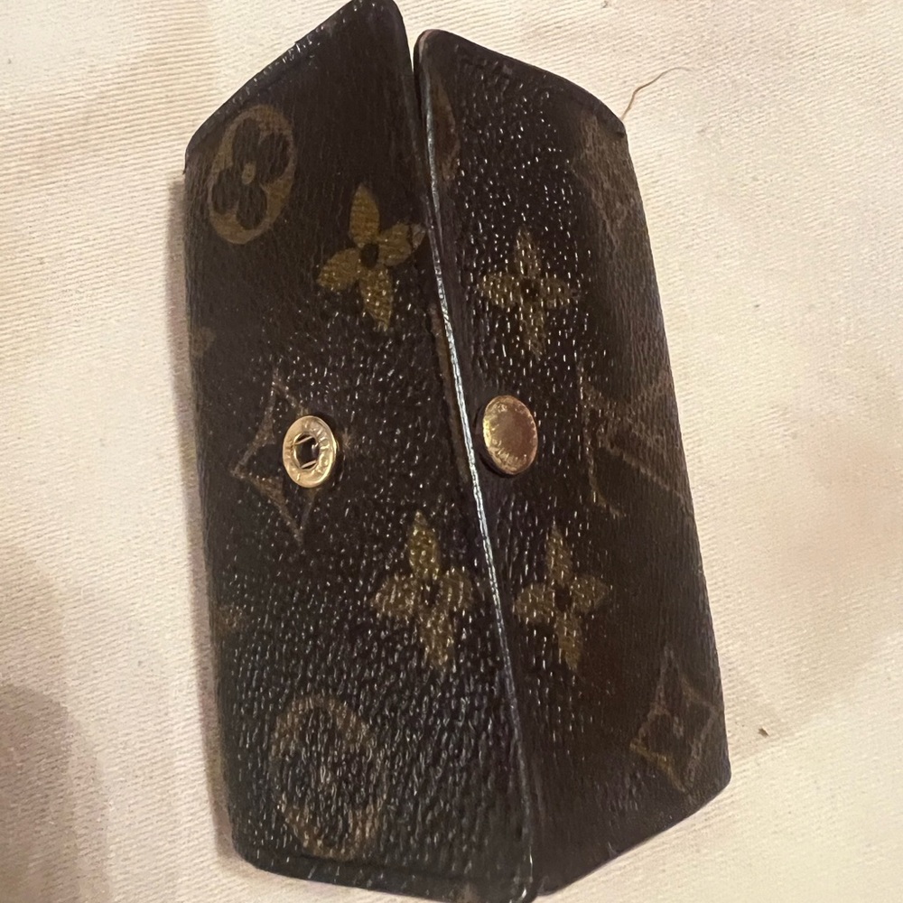 Louis Vuitton Monogram Key Holder Preloved View 2